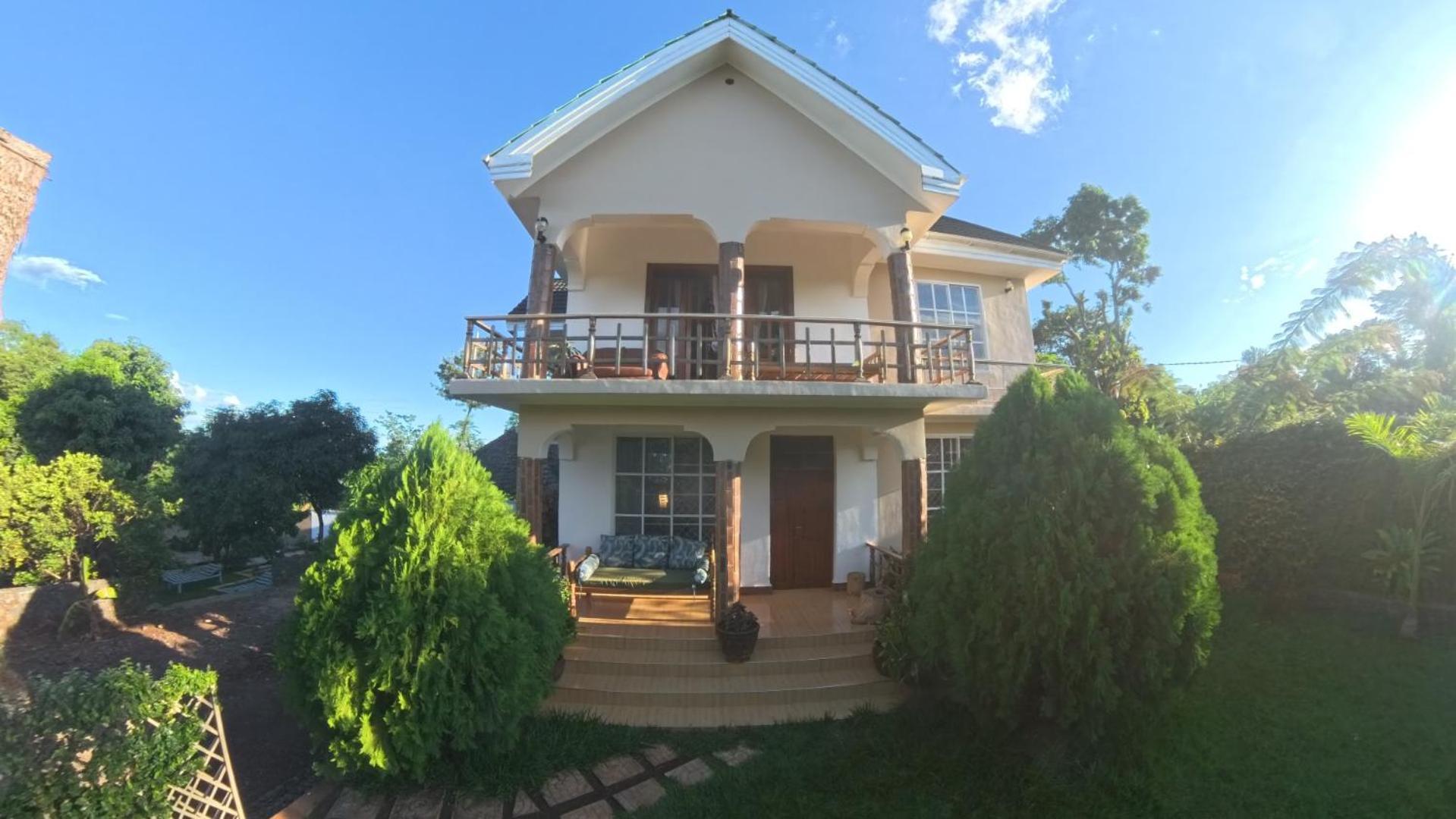 Kilimanjaro Accommodation Msaranga Екстер'єр фото
