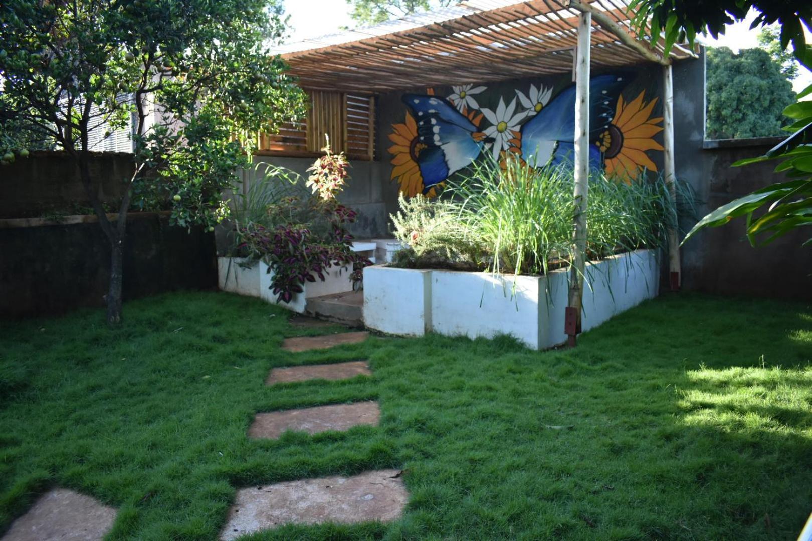 Kilimanjaro Accommodation Msaranga Екстер'єр фото